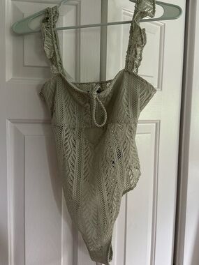 Women’s Lace Crochet Tank Top Bodysuit in Light Olive